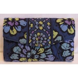 Vera Bradley Quilted Trifold Wristlet Wallet Indigo Pop Pattern Snap Closure